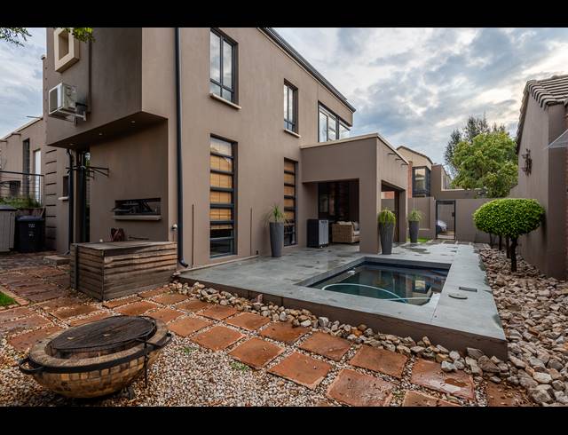 3 BEDROOM HOUSE FOR SALE IN NORTH RIDING